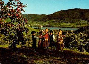 Austria Gruss Aus Wachau Danautal Children In Traditional Dress