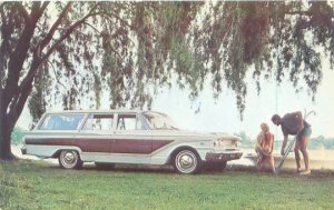 63 Ford Fairlane Squire Wagon Car, Couple Chrome Postcard Unused