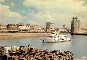 BR27200 La Rochelle le port ship bateaux france