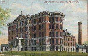 Postcard Mercy Hospital Cedar Rapids Iowa IA