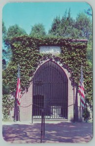 Mount Vernon Virginia~George Washington Tomb~Standard Chrome Postcard