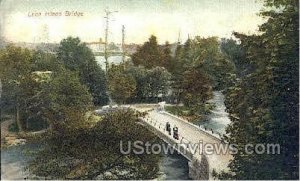 Luna Island Bridge in Niagara Falls, New York