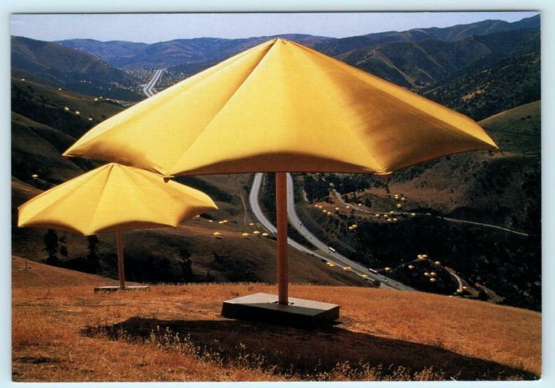 CHRISTO Art Exhibit THE UMBRELLAS JAPAN California Site 1991 - 4x6 Postcard