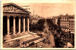 France Paris La Madeleine et le Boulevard Vintage Postcard  C010