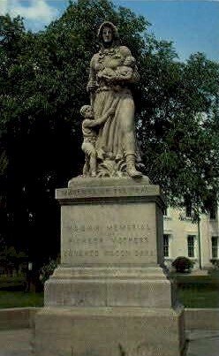 Madonna of the Trail Statue - Vandalia, Illinois IL  
