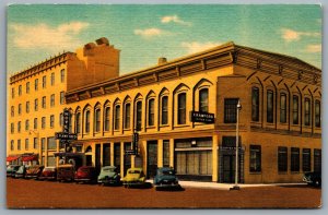 Postcard Carlsbad NM c1940s The Crawford Hotel Old Cars Cocktail Lounge Linen