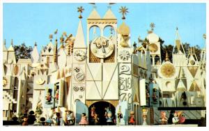 Disneyland   It's a Small World  0100-10460