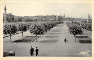 B104581 France Bordeaux Le Jardin des Terrasses Quai Louis XVIII