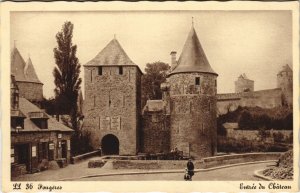 CPA Fougeres Entree du Chateau (1237769)