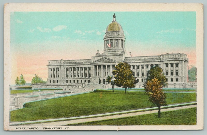 Frankfort Kentucky~State Capitol Building~Vintage Postcard