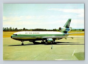 Aviation Airplane Postcard Air New Zealand Airlines Douglas DC10 Goodall G14