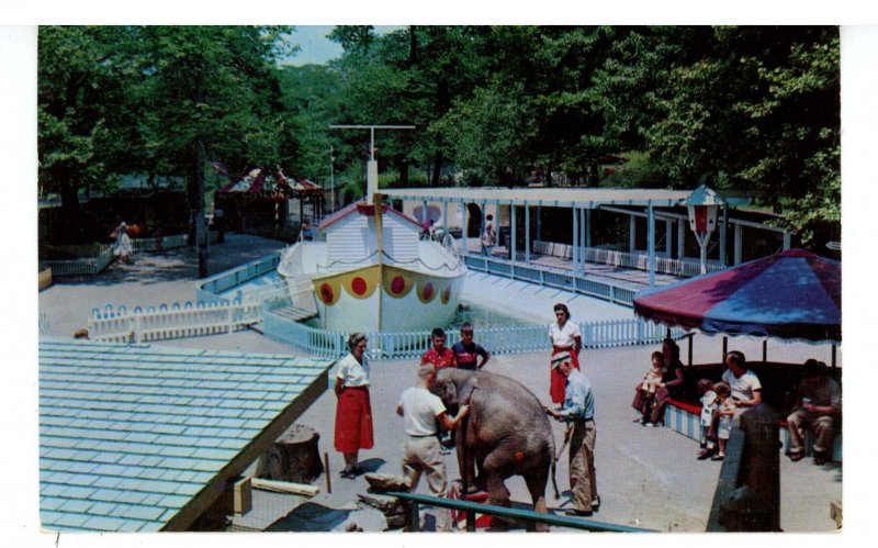 PA - Pittsburgh. Highland Park, Children's Zoo