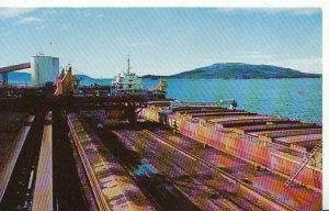 Canada Postcard - The Loading Dock - Quebec - Ref 1766A