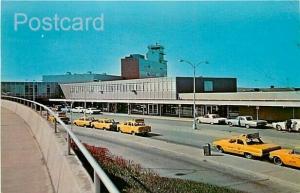 OH, Cleveland, Ohio, Hopkins International Airport, Termonal, Dexter Press