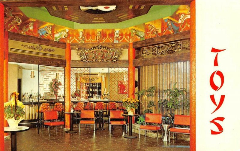 MILWAUKEE, WI Wisconsin  TOYS CHINESE RESTAURANT~Garden Of 24 Dragons  Postcard