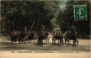 CPA AK PARIS Moderne - Les femmes cocher Le ralliemet au bois (305353)