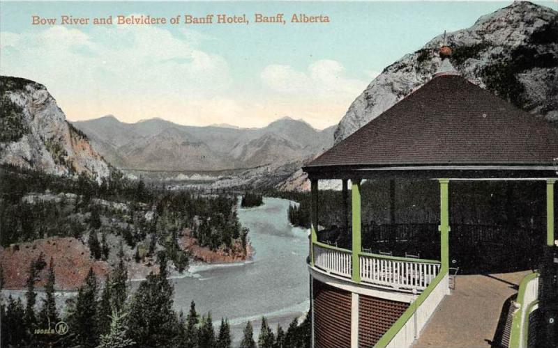 Baniff National Park Baniff Hotel belvidere on Bow river