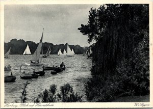 CONTINENTAL SIZE POSTCARD VIEW OF THE REGATTA ON THE LAKE HAMBURG GERMANY 1920s