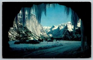 1962  Yosemite National Park  California  Wawona Tunnel  Postcard