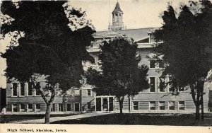 H92/ Sheldon Iowa Postcard c1910 High School Building  88