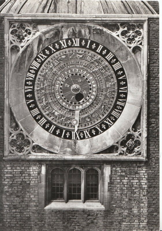 Middlesex Postcard - Hampton Court Palace - Astronomical Clock 1540 - Ref AB3000