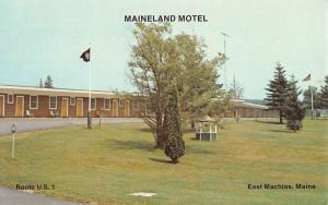 East Machias Maine Maineland Motel Street View Vintage Postcard K52486