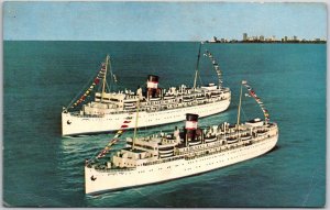 Ship S.S. Yarmouth Castle Twin Fun Ships Miami Freeport Nassau Cruisers Postcard