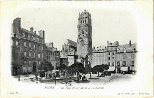 CPA RODEZ - La Place de la Cite et la Cathédrale (109557)