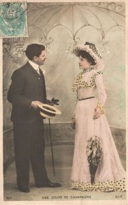 Vintage Postcard Une Coupe De Champagne Lovers Couple