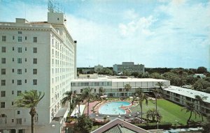CLEARWATER, Florida FL   JACK TAR HOTEL  Pool View  ROADSIDE  Vintage Postcard