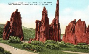 Vintage Postcard 1930's Cathedral Spires Garden of The Gods Colorado CO Springs