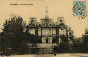 CPA DOULLENS Hotel de Ville (19076)