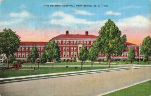 Canon Old Cars The Station Hospital, Fort Bragg, N.C. Linen Postcard 2T5-53