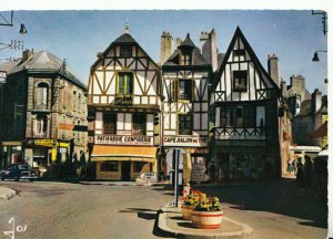 France Postcard - Vieilles Maisons Pittoresques - Sur la Place - Ref 20265A