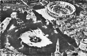 B97866 nimes gard vue generale sur les arenes et la place france  real photo