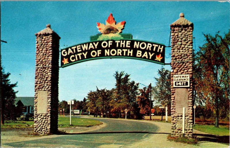 Arch, Gateway of the North, North Bay Ontario Vintage Postcard G69