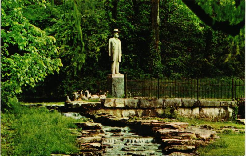 JACK DANIELS STATUE AND SPRING LYNCHBURG TENNESSEE
