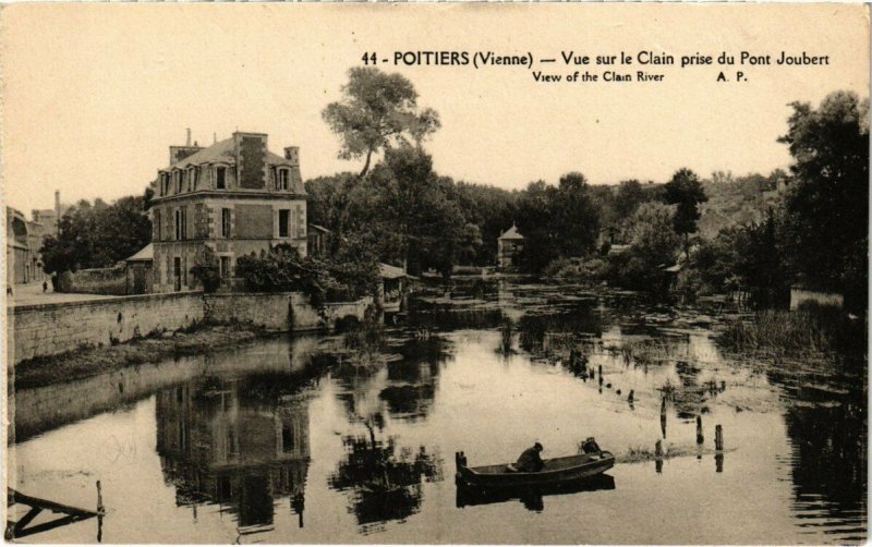 CPA Poitiers - Vue sur le Clain prise du Pont Joubert (111670)