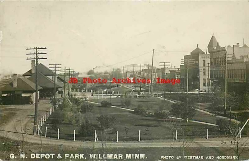 Depot, Minnesota, Willmar, RPPC, Great Northern Railroad, 1911 PM, Photo