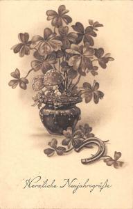 us7 happy new year germany flowers mushroom clover