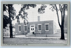 c1950 Post Office Building Facade Dirt Road Entrance Rockville Indiana Postcard