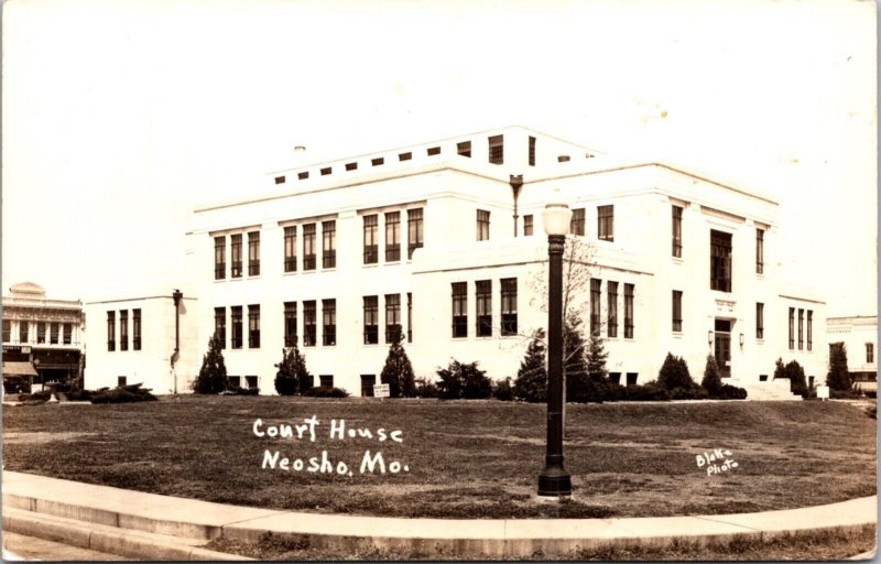 Real Photo Postcard Court House in Neosho, Missouri