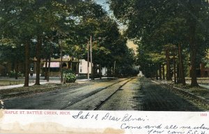 Postcard Antique View of Maple Street in Battle Creek, MI.    aa6