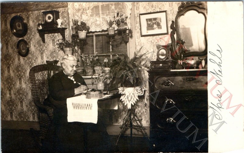 ID'd c1910s Lovely Old Lady Inside Home RPPC Real Photo Bertha Nehls A158