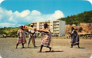 NOUMEA NEW CALEDONIA~PARTIE DE CRICKET PLAYERS~1960 POSTCARD