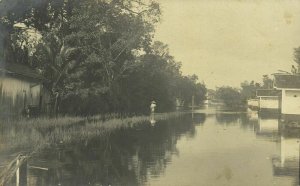 indonesia, BORNEO PONTIANAK, Kalimantan, River with Houses (1912) RPPC Postcard