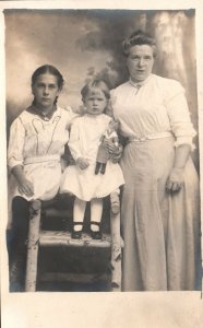 Vintage Postcard 1900's Mother And Two Kids Black And White Photograph RPPC