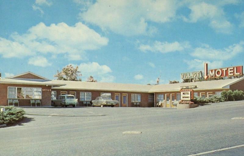 Village Motel ~ Breezewood PA Pennsylvania ~ US Highway 30 ~ c1960s Postcard