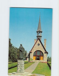 Postcard Evangeline Memorial Church and Statue of Evangeline Grand Pre Canada