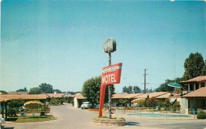 Automobiles Sea Breeze Motel roadside Modesto California 1950s Postcard 12527